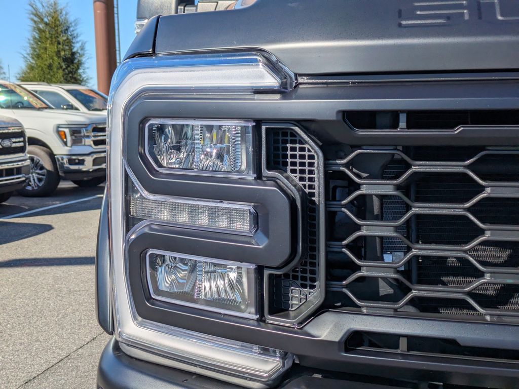 2026 Ford F-250 Black Widow