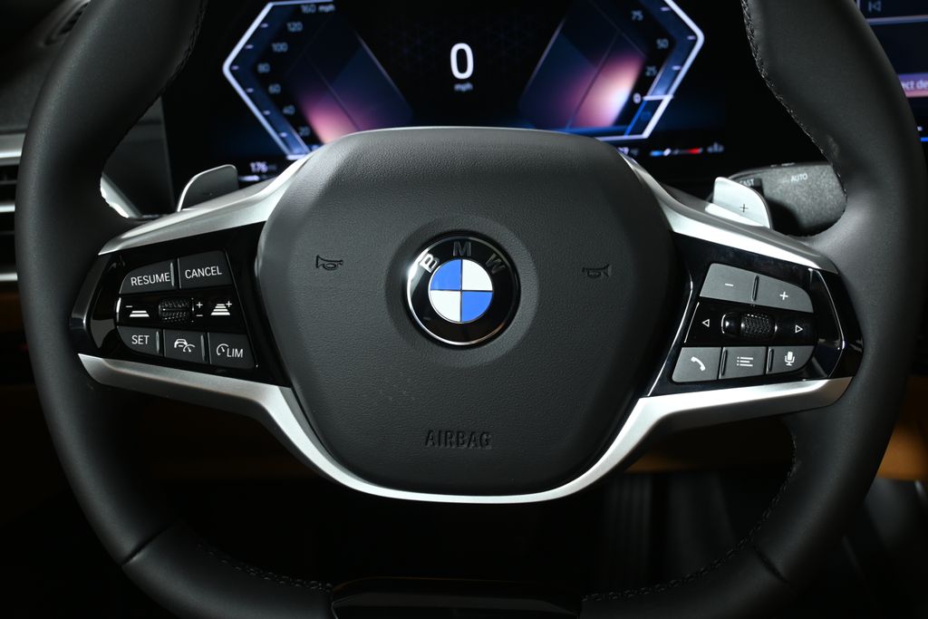 Thumbnail: 2026 BMW 4 Series - 19