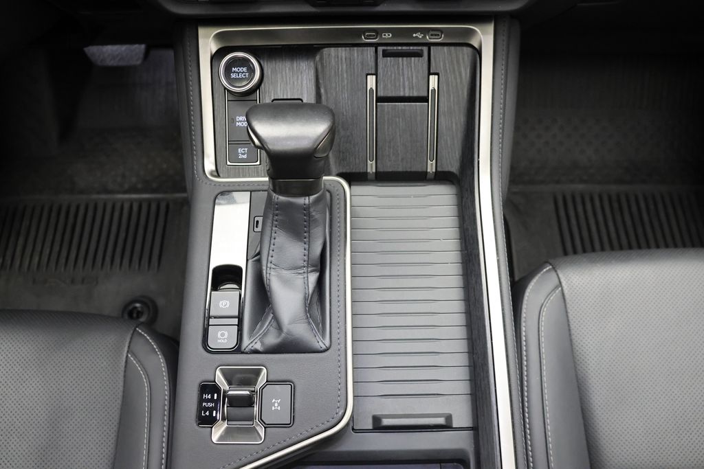 Thumbnail: 2024 Lexus GX - 27