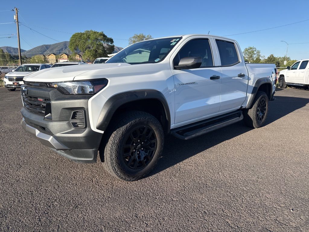 View vehicle photo 2