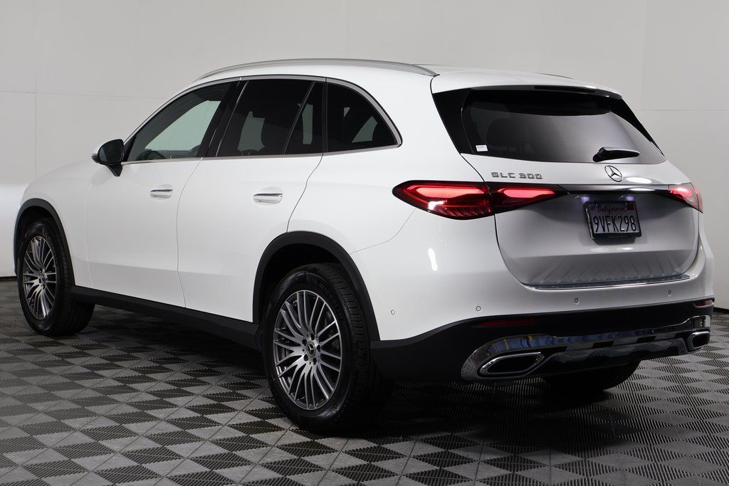 Thumbnail: 2026 Mercedes-Benz GLC - 6