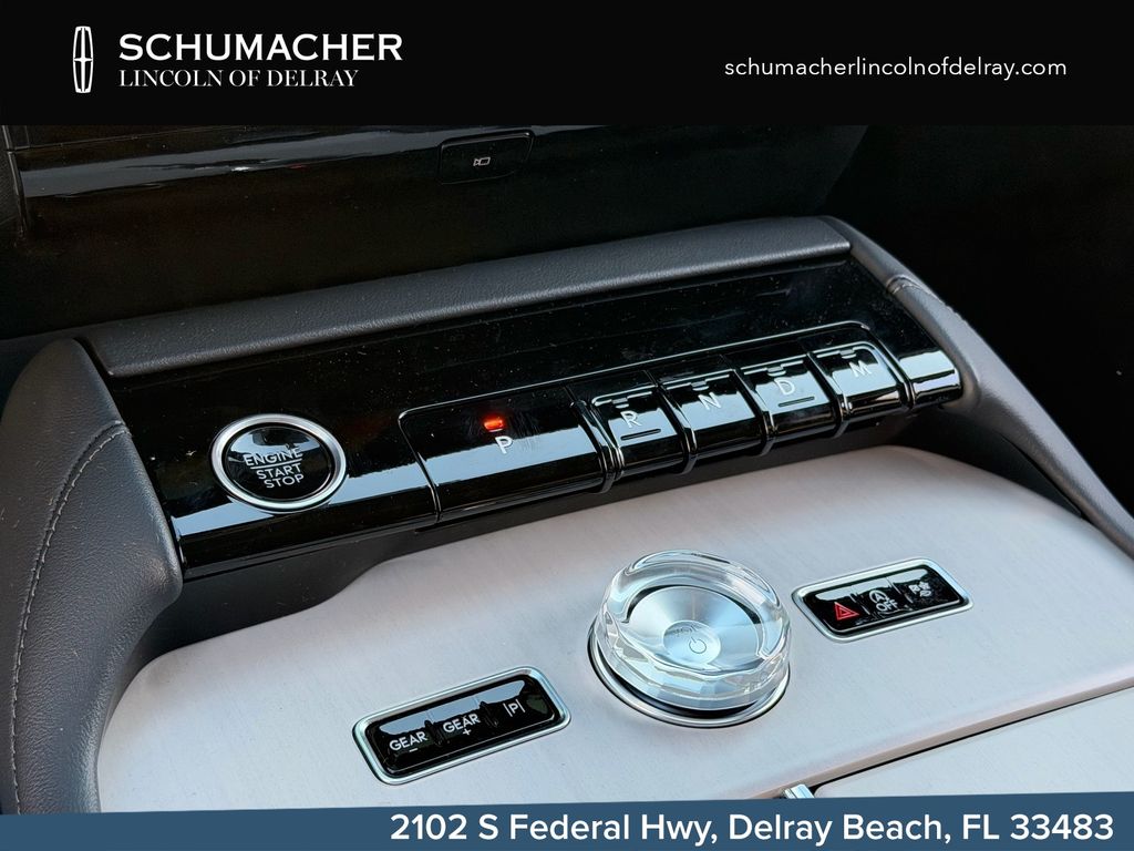 new 2026 Lincoln Navigator car, priced at $87,299