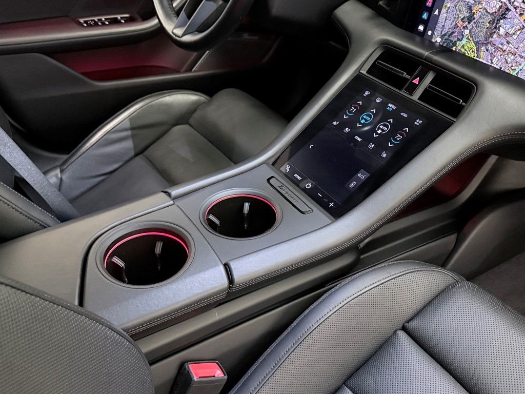 Thumbnail: 2020 Porsche Taycan - 22