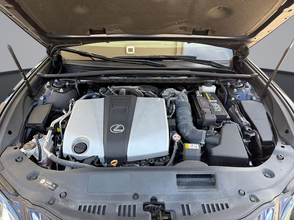 Thumbnail: 2020 Lexus ES - 14