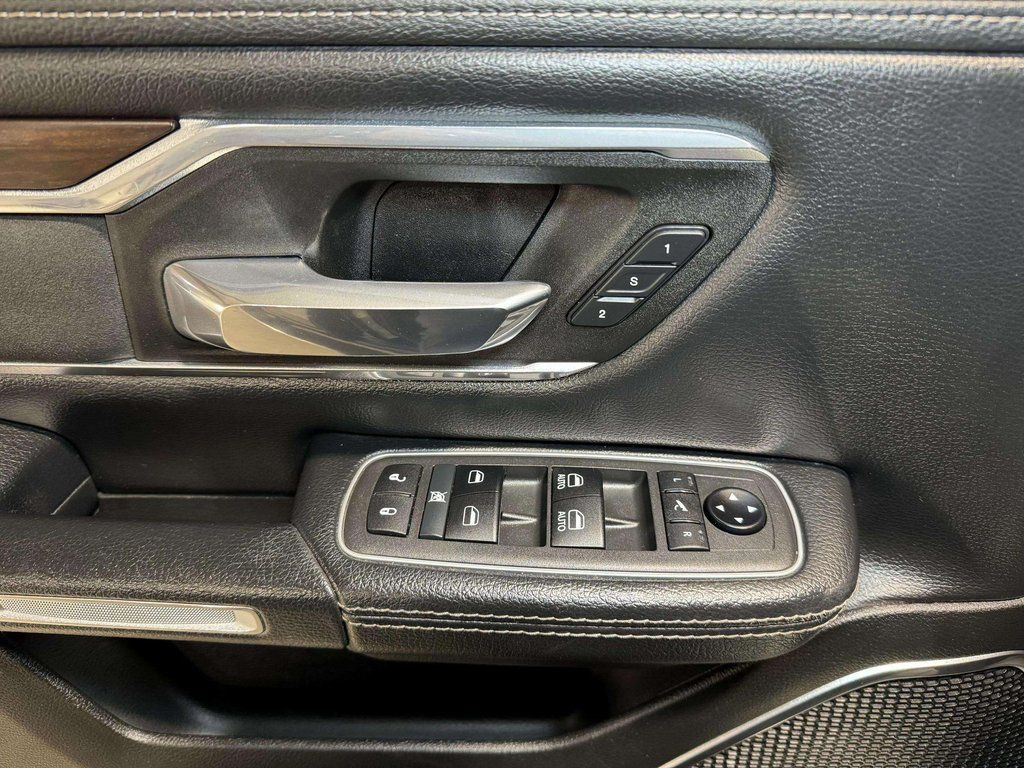 Used 2021 Patriot Blue Pearlcoat Ram Laramie image 8