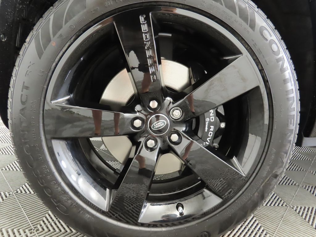 Thumbnail: 2025 Land Rover Defender - 30