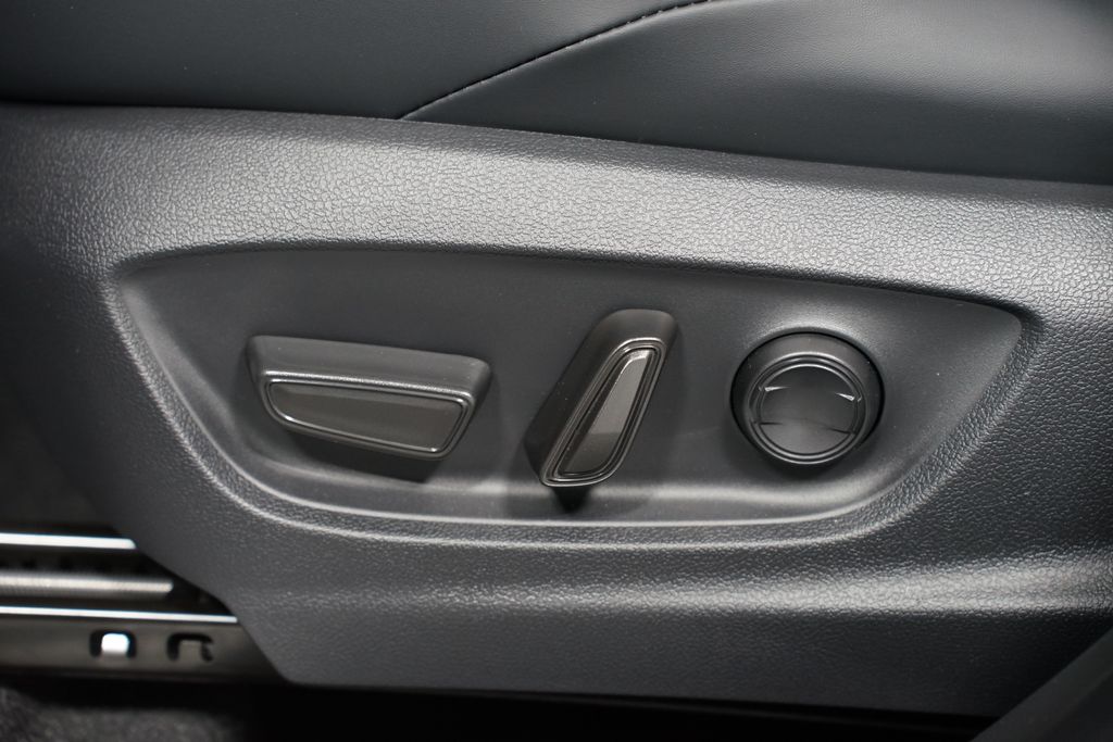 Thumbnail: 2026 Toyota bZ - 32