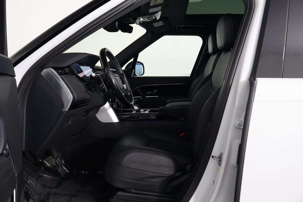 Thumbnail: 2023 Land Rover Range Rover - 10