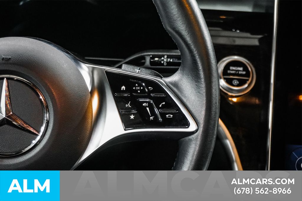 Used 2025 White Mercedes-Benz GLC 300 image 19