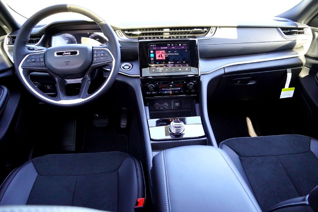 New Car 2025 Jeep Grand Cherokee L  Altitude X For Sale Under $40,000 In Taylor, Texas