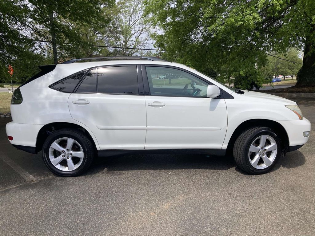 Used 2007  Lexus 350 image 2