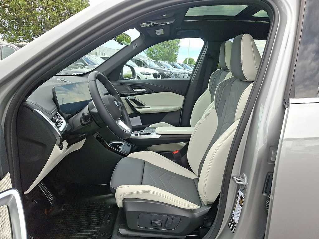 Thumbnail: 2026 BMW X1 - 6