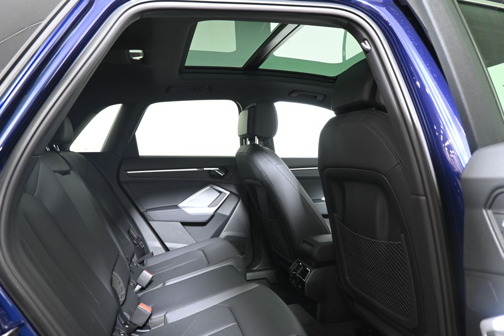 Thumbnail: 2025 Audi Q3 - 20