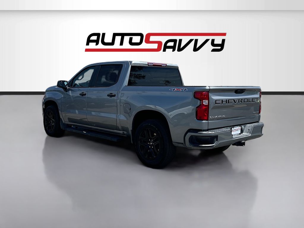 Used 2023 Gray Chevrolet Custom image 5