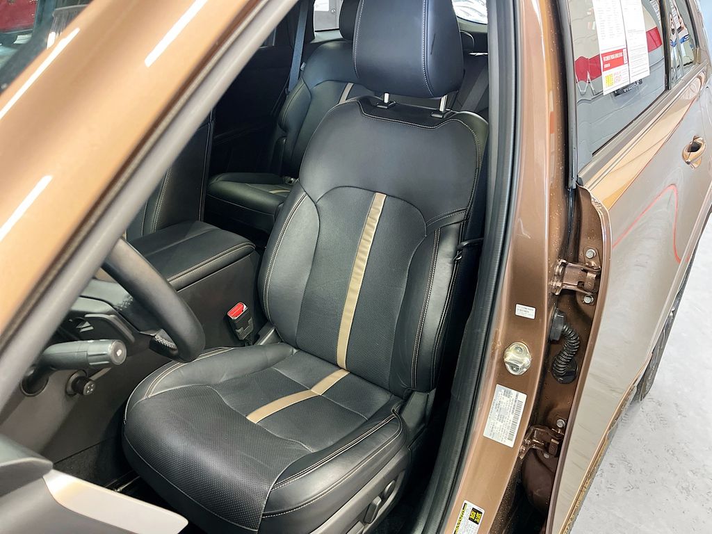 Used 2025 Melting Copper Metallic Mazda 3.3 Turbo S Premium image 20