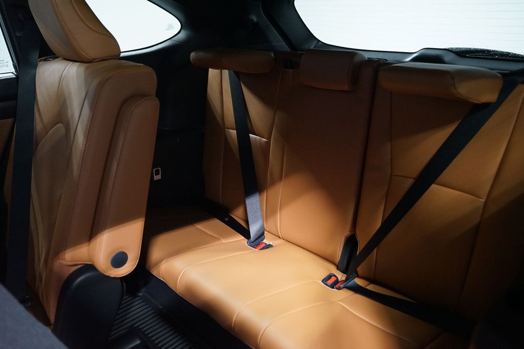 Thumbnail: 2026 Toyota Highlander - 32