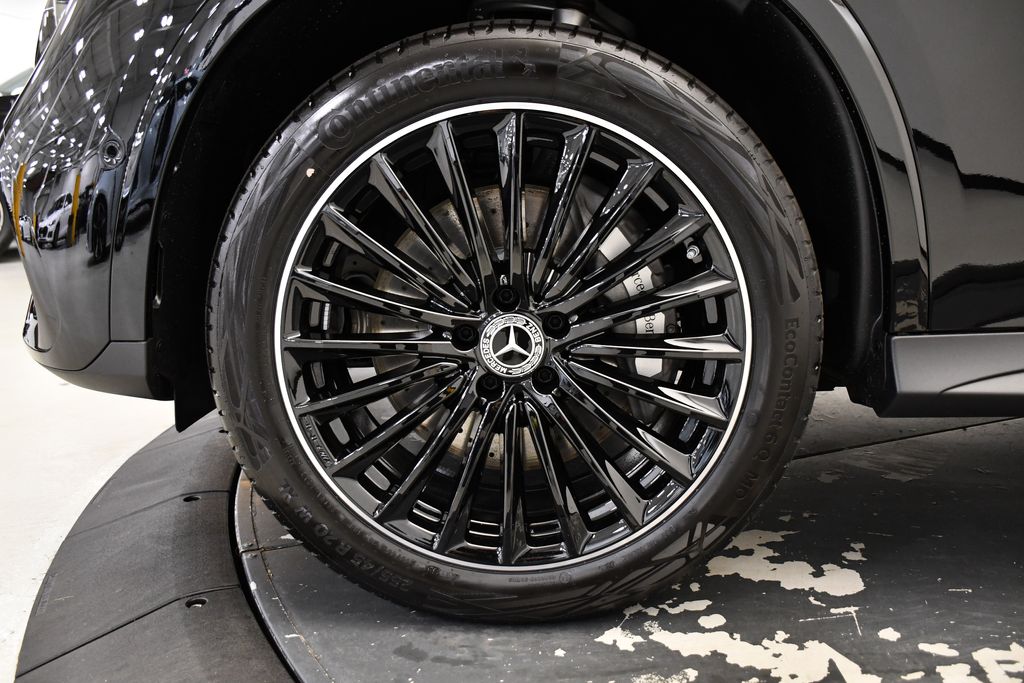 2025 Mercedes-Benz GLC 300 13
