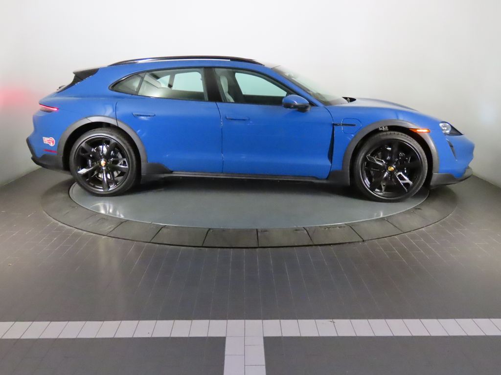 Thumbnail: 2024 Porsche Taycan - 8