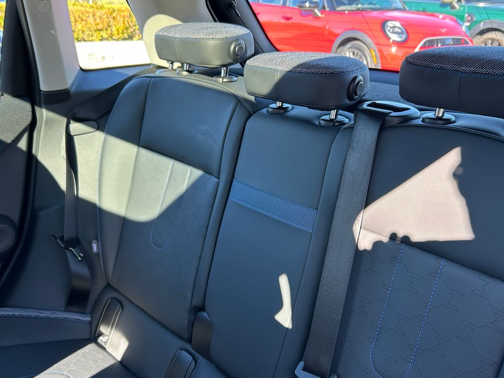 Thumbnail: 2025 MINI Cooper - 31