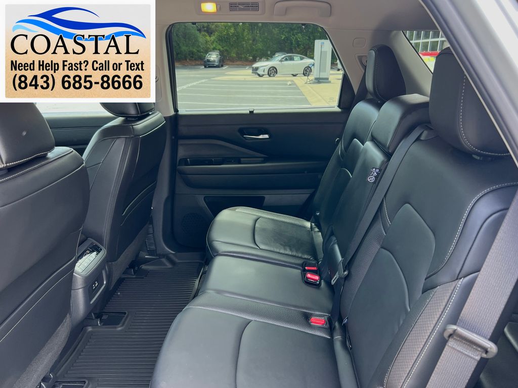 2025 Nissan Pathfinder SL Silver at Lugoff Nissan