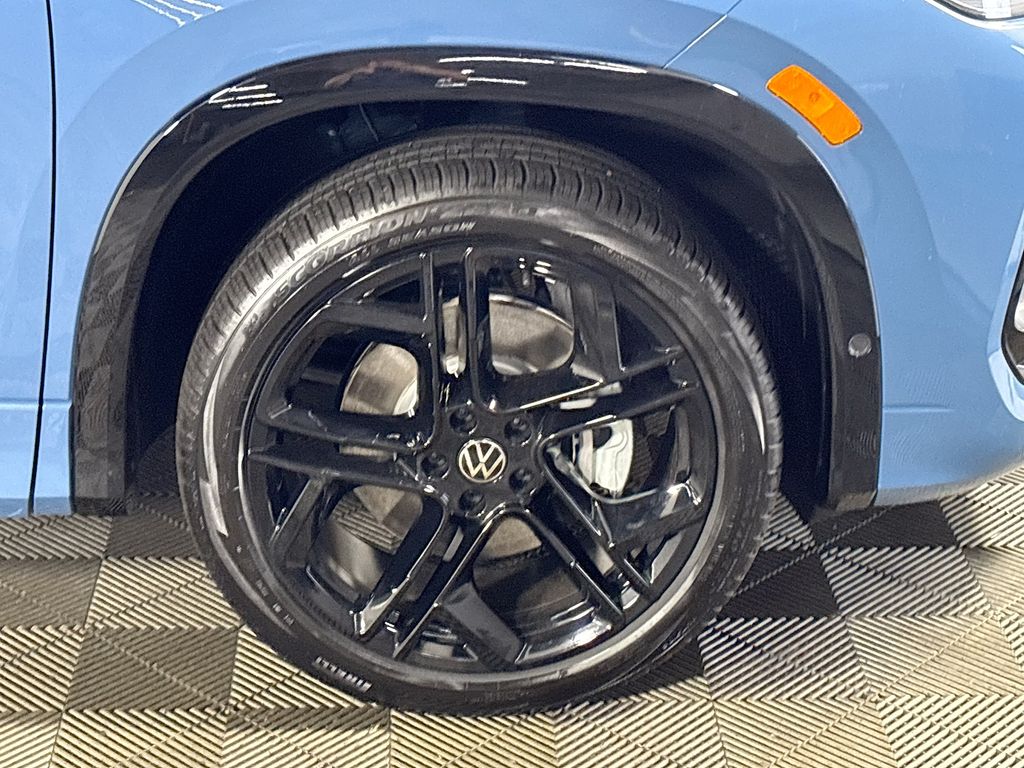 2025 Volkswagen Tiguan 2.0T SE R-Line Black