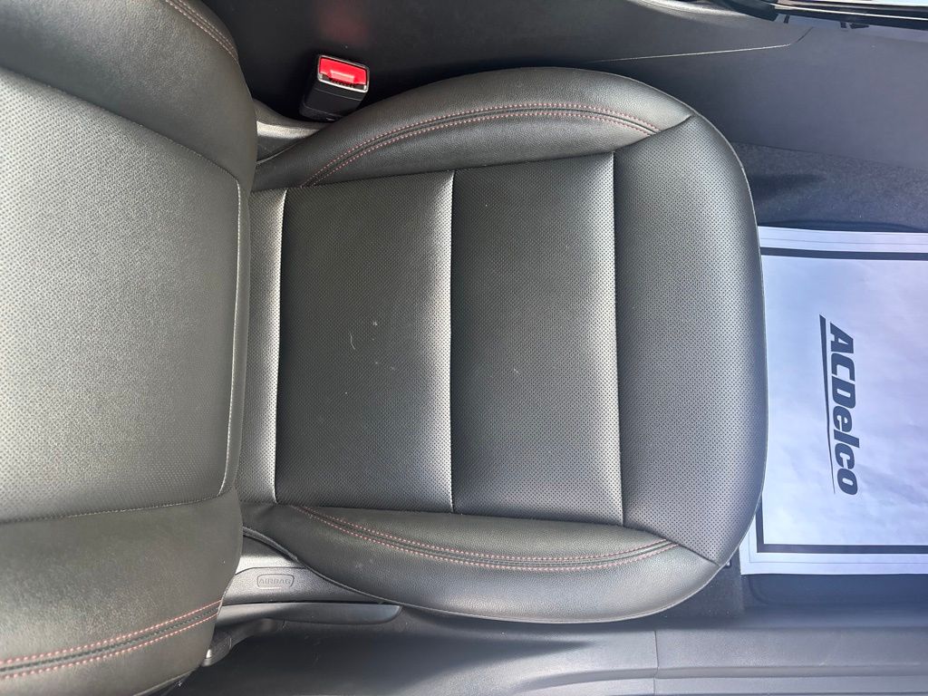 Used 2025 Chevrolet Trax SUV
