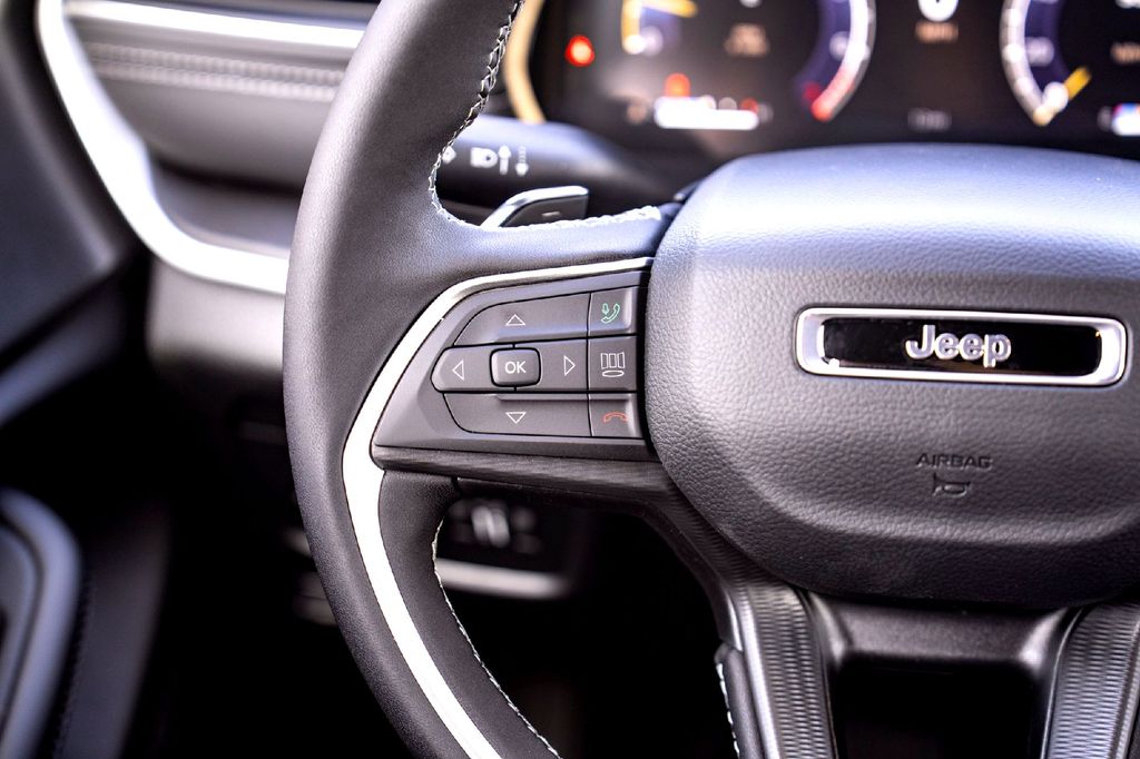 New Car 2025 Jeep Grand Cherokee L  Altitude For Sale Under $50,000 In Taylor, Texas