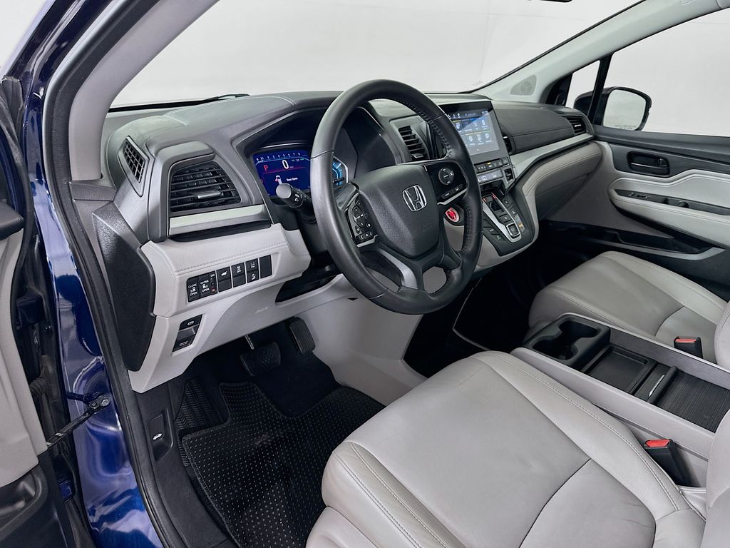Thumbnail: 2018 Honda Odyssey - 9