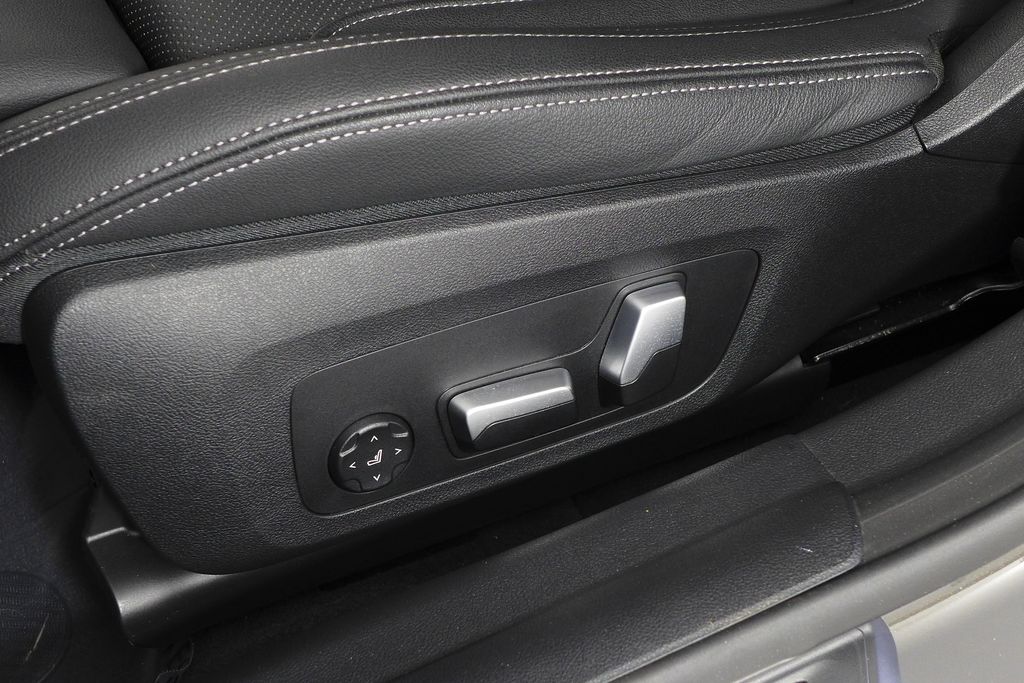 Thumbnail: 2024 BMW i4 - 23