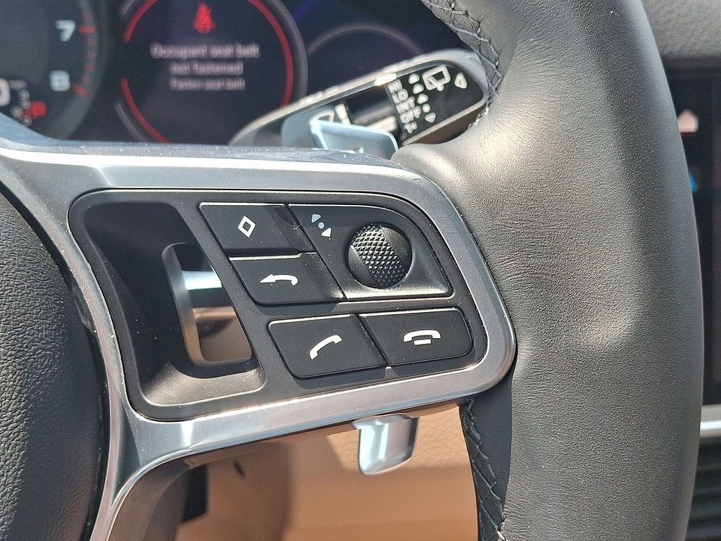 Thumbnail: 2023 Porsche Cayenne - 27