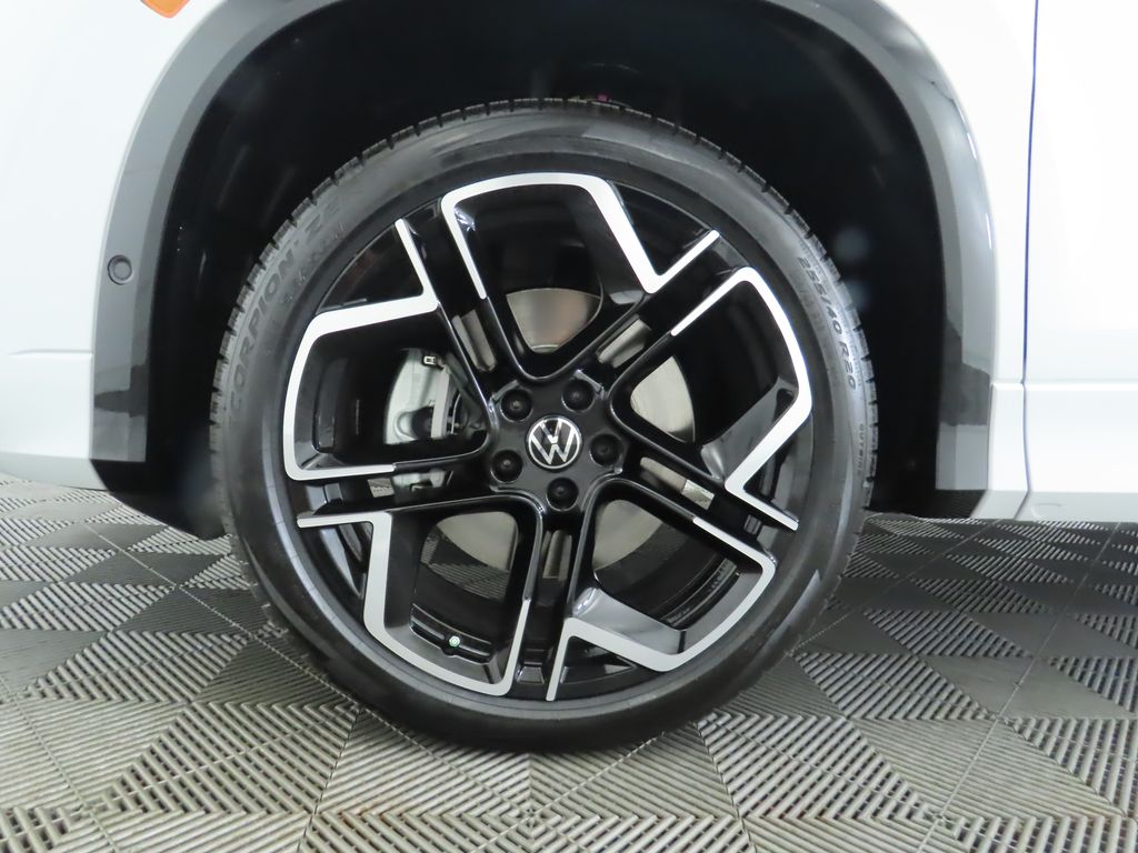 Thumbnail: 2025 Volkswagen Tiguan - 32