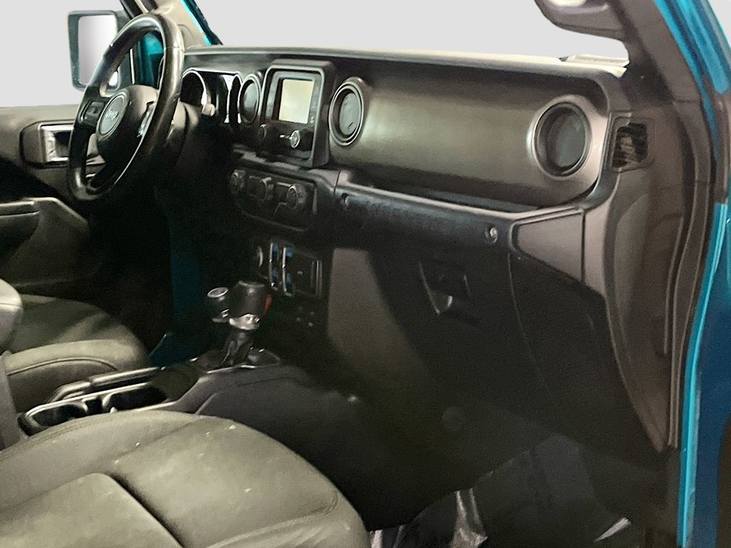Used 2020 Bikini Pearlcoat Jeep Unlimited Sport S image 27