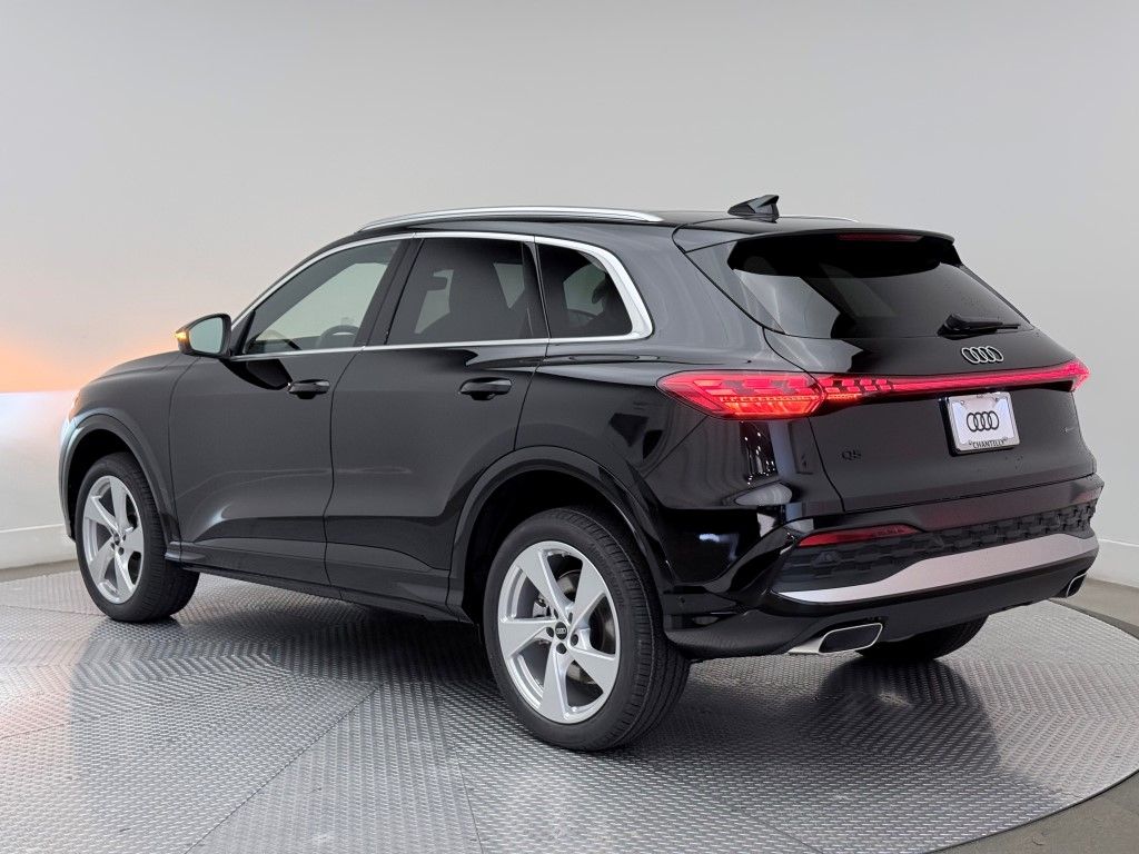 Thumbnail: 2025 Audi Q5 - 10