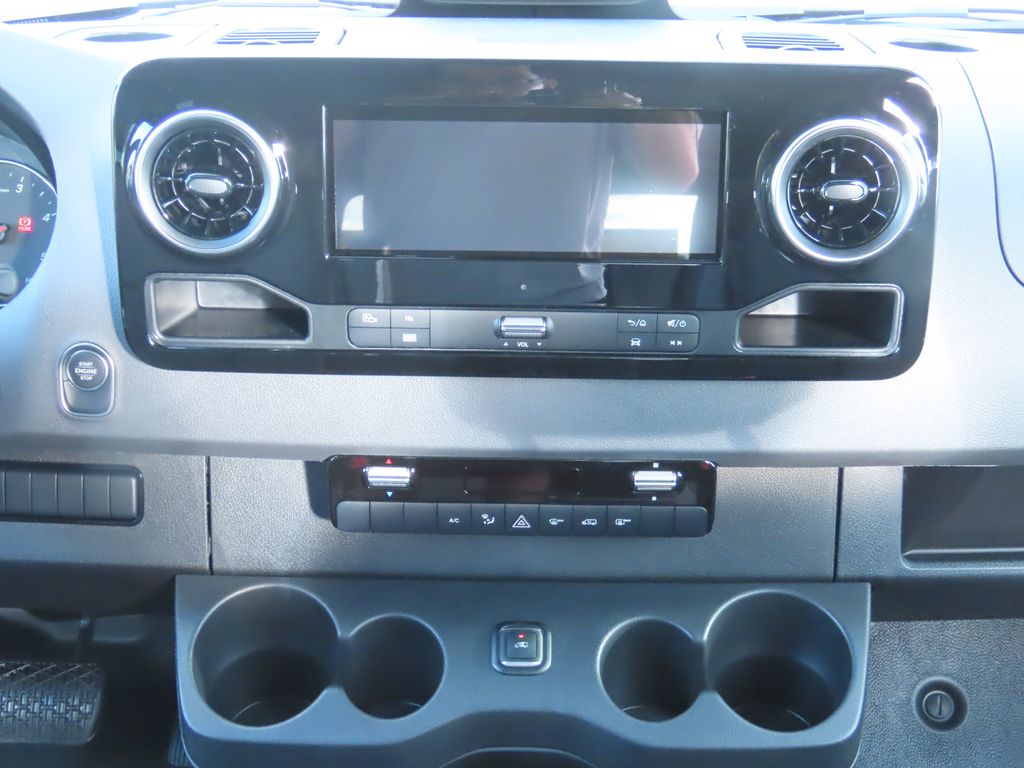 Thumbnail: 2026 Mercedes-Benz Sprinter - 15