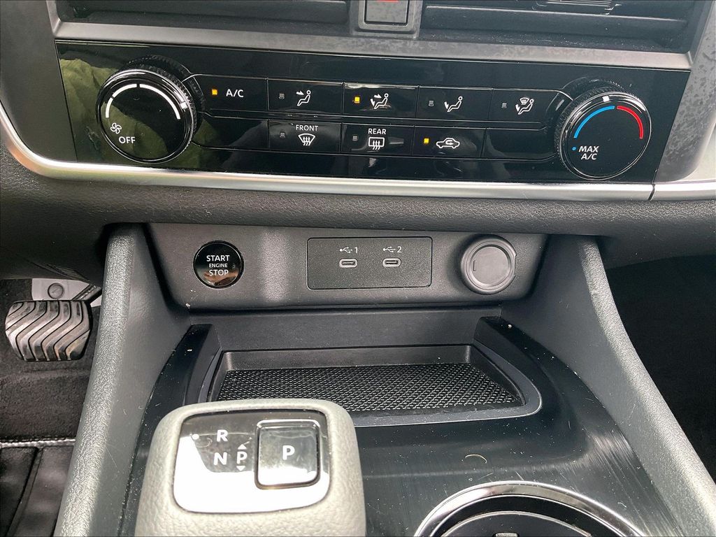 2024 Nissan Rogue — photo 12