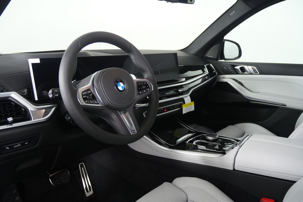 Thumbnail: 2026 BMW X5 - 13