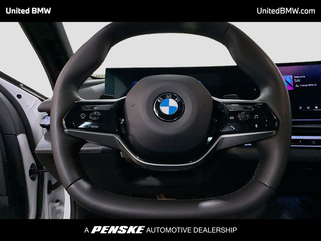 Thumbnail: 2024 BMW 5 Series - 6