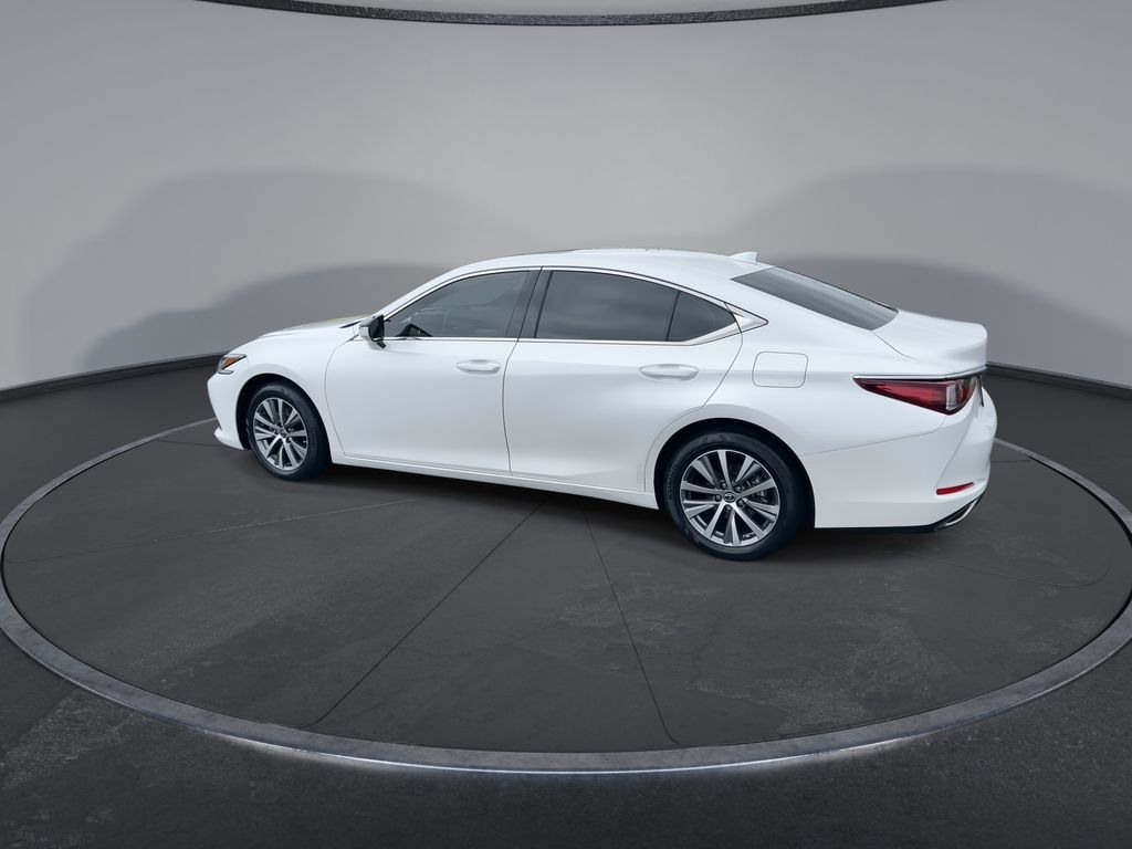 Thumbnail: 2021 Lexus ES - 6