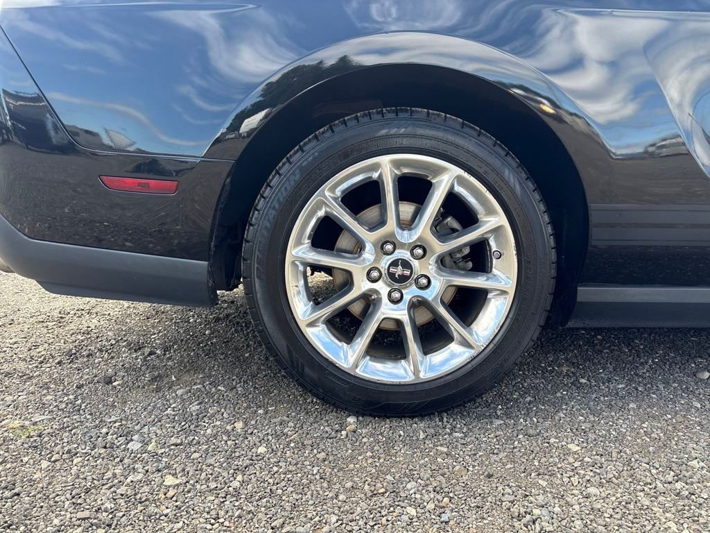 2011 Ebony Ford Mustang V6 Premium RWD Coupe