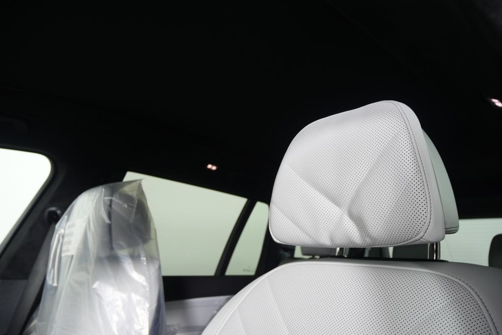 2026 BMW X7 xDrive40i 11