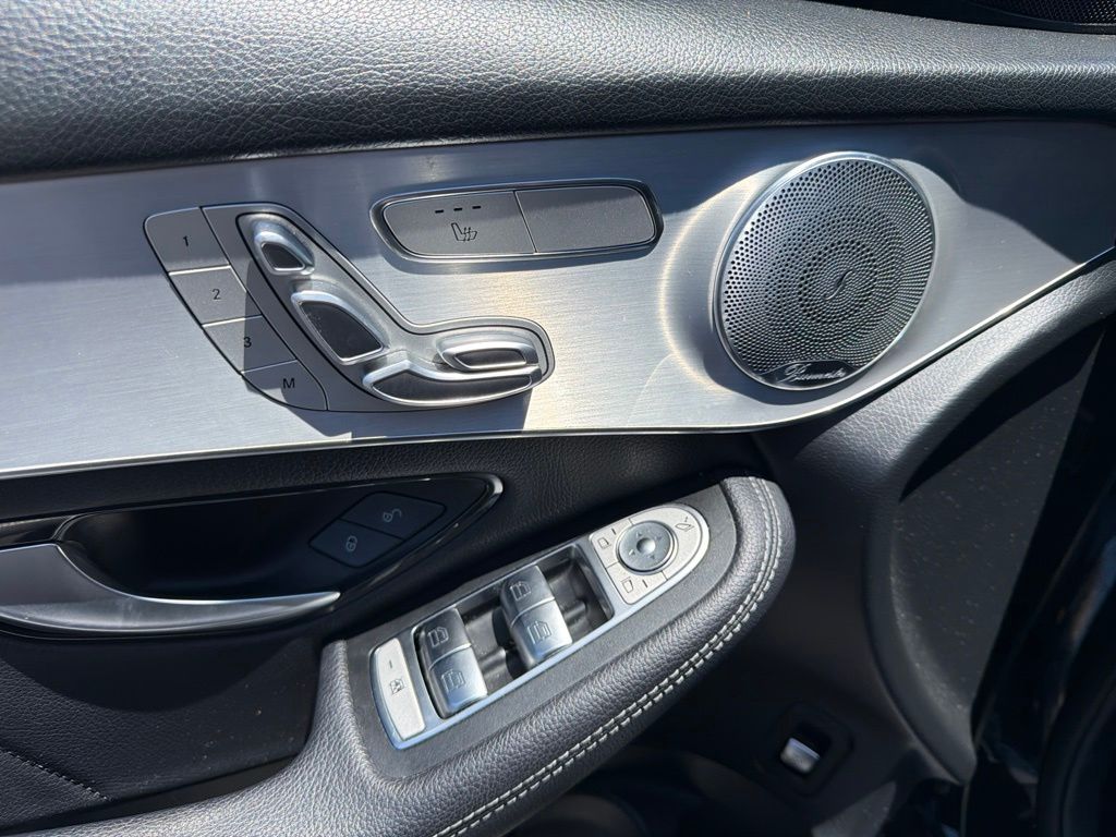 Thumbnail: 2019 Mercedes-Benz GLC - 27
