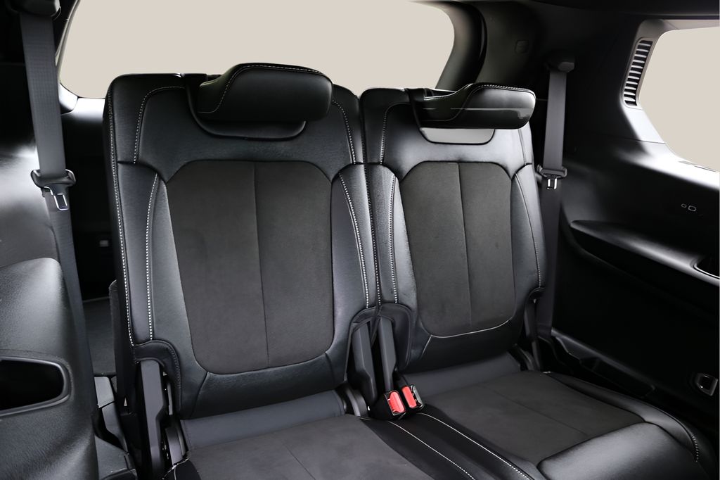 Used Car 2023 Jeep Grand Cherokee L  Altitude For Sale Under $40,000 In Austin, Texas