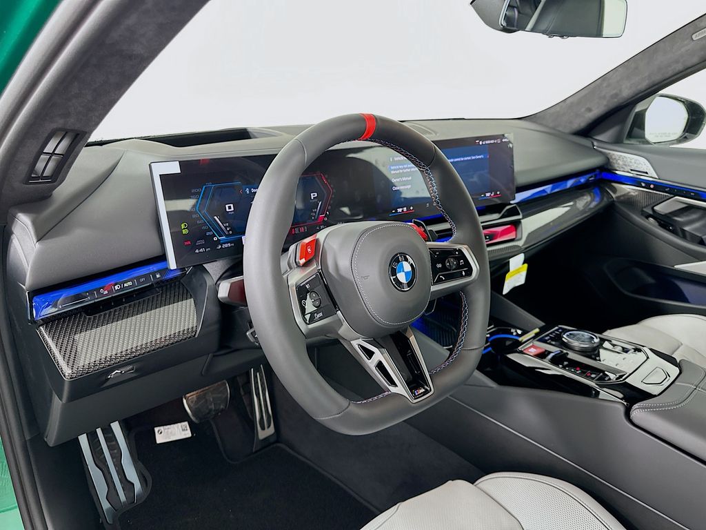 Thumbnail: 2026 BMW M5 - 9