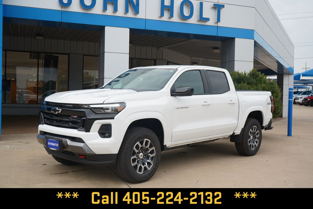 Summit White 2026 Chevrolet Colorado Pickup Truck Four-Wheel Drive 8-Speed Automatic