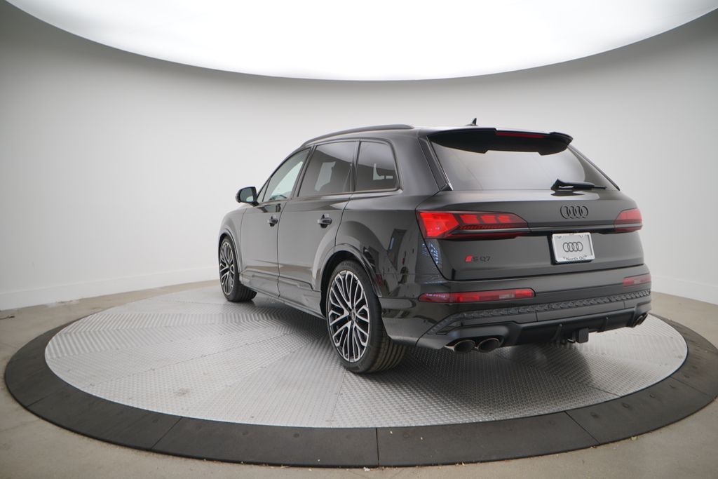 2025 Audi SQ7  4