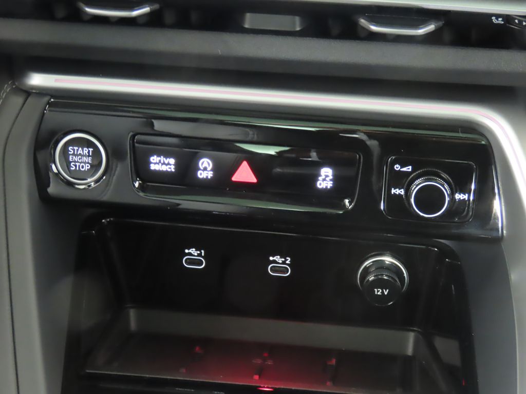 Thumbnail: 2025 Audi Q5 - 19