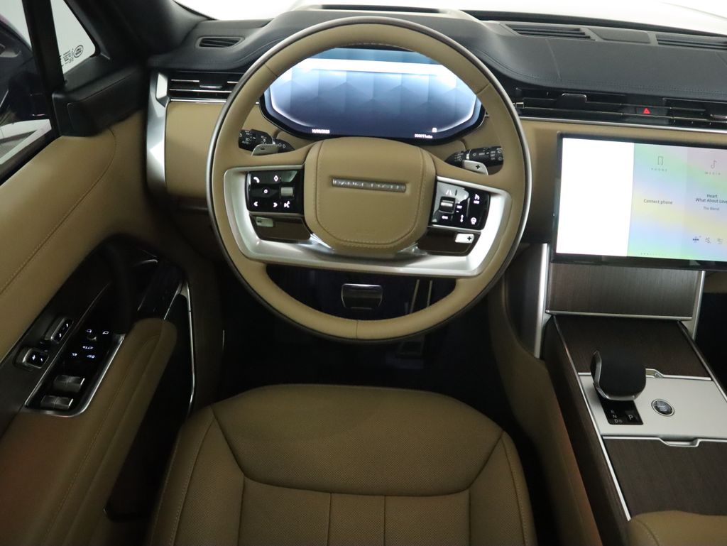 Thumbnail: 2025 Land Rover Range Rover - 11