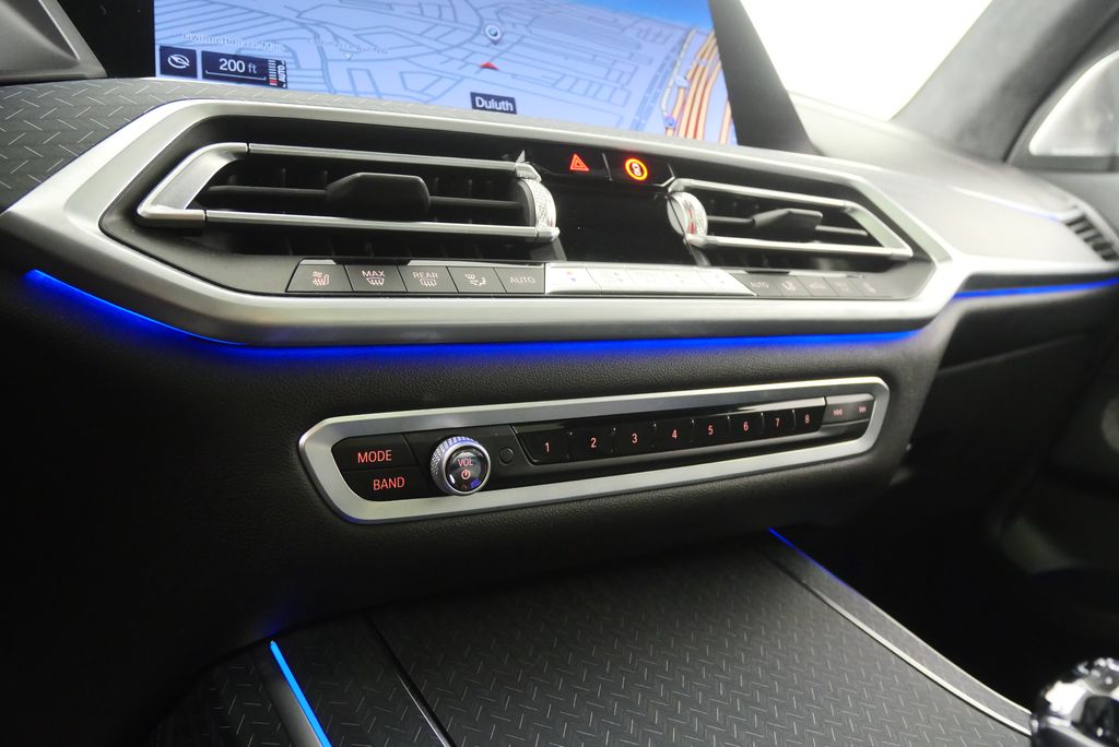 Thumbnail: 2020 BMW X7 - 28