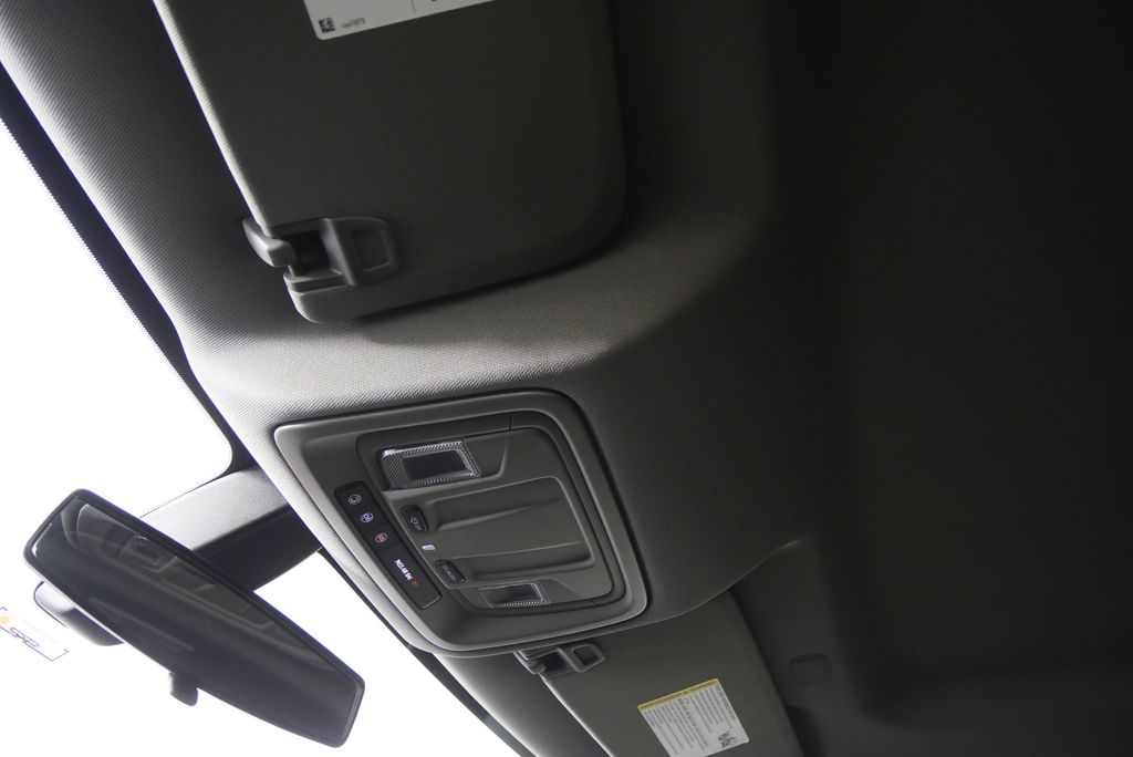 Thumbnail: 2020 Chevrolet Silverado 1500 - 22