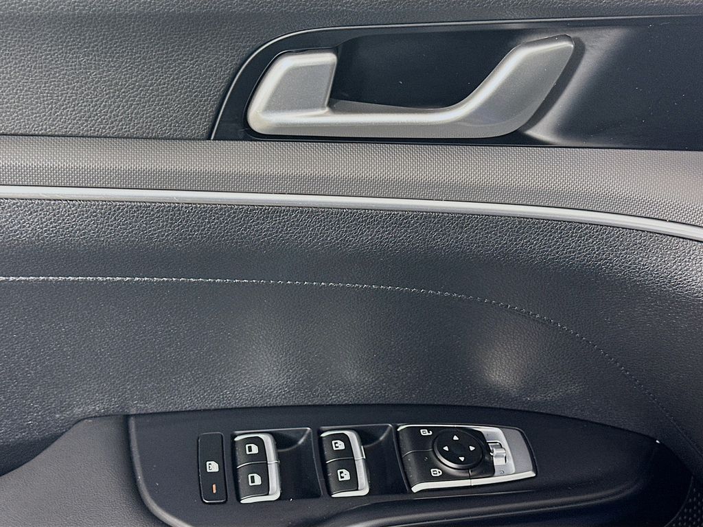 Thumbnail: 2022 Kia K5 - 18